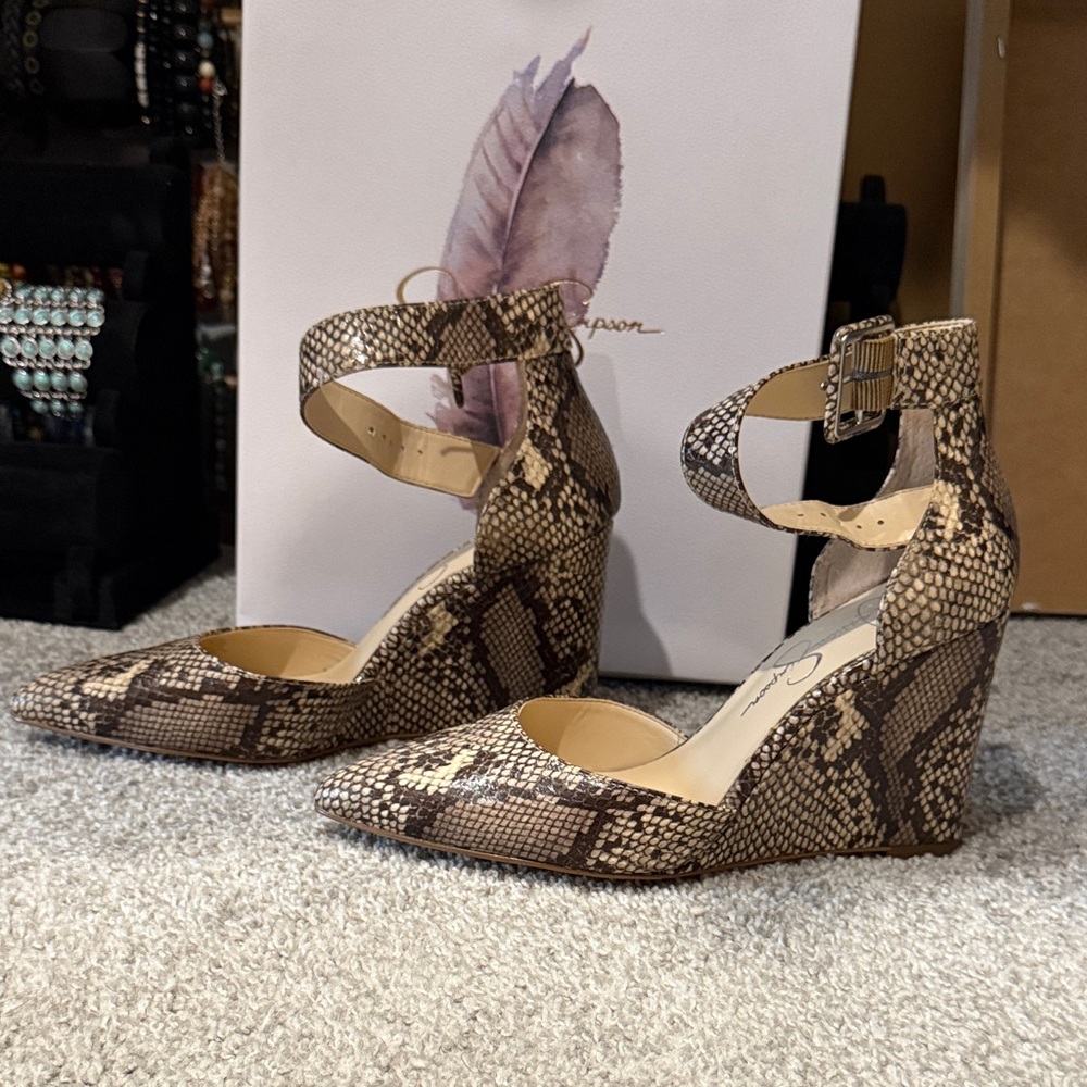Jessica Simpson Brown Snakeskin Wedges 7.5